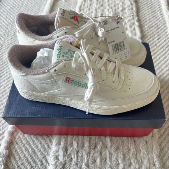 Unisex Size 6.5 - Reebok Club C 85 Vintage Chalk Taupe - Picture 2 of 5